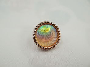 廠家直銷服裝輔料，網站熱銷精品單頭尖膠鉆解析